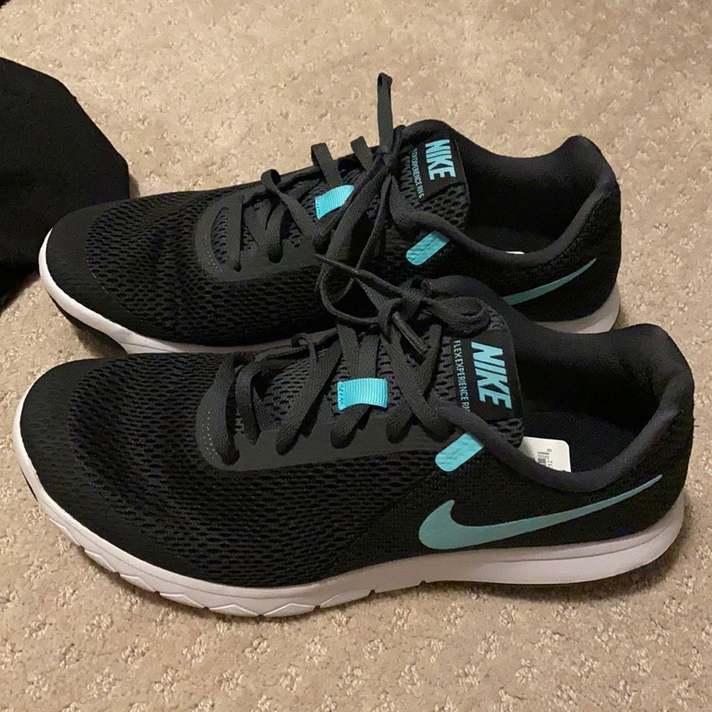 COPY - WOMENS NIKE TIFFANY BLUE sneakers